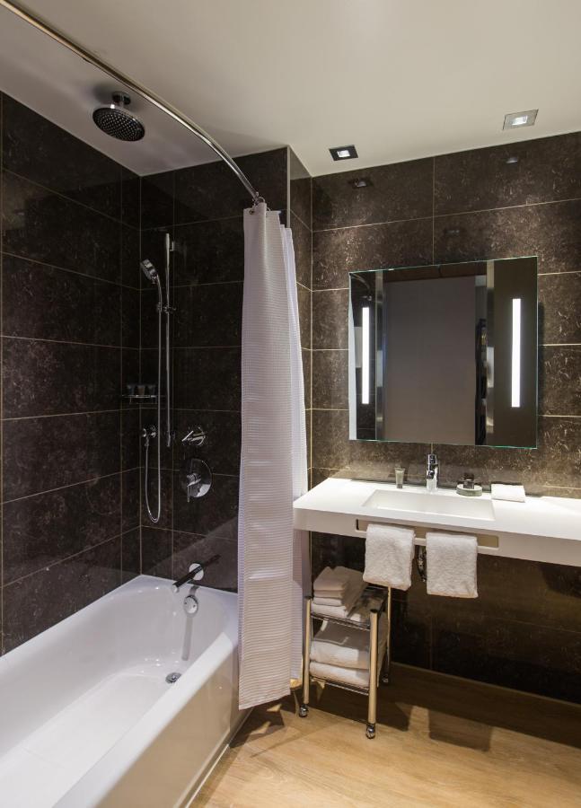 Ac Hotel Cincinnati At Liberty Center West Chester Extérieur photo