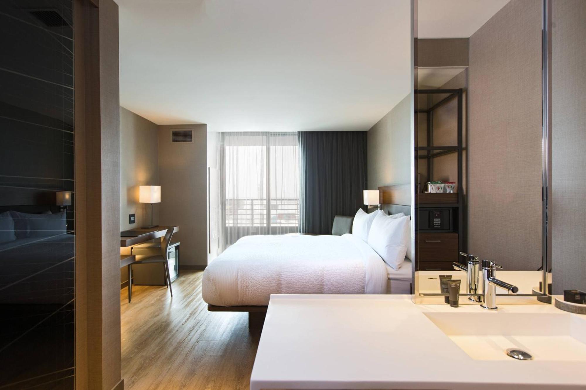 Ac Hotel Cincinnati At Liberty Center West Chester Extérieur photo